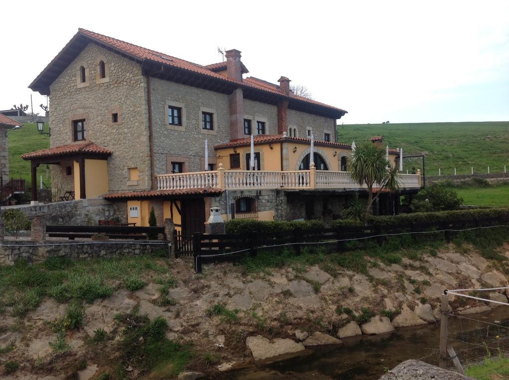 Trisileja En Puente Romano Toñanes Exteriör bild